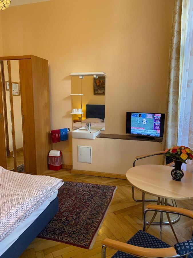 Hotel Gunia Berlijn Buitenkant foto